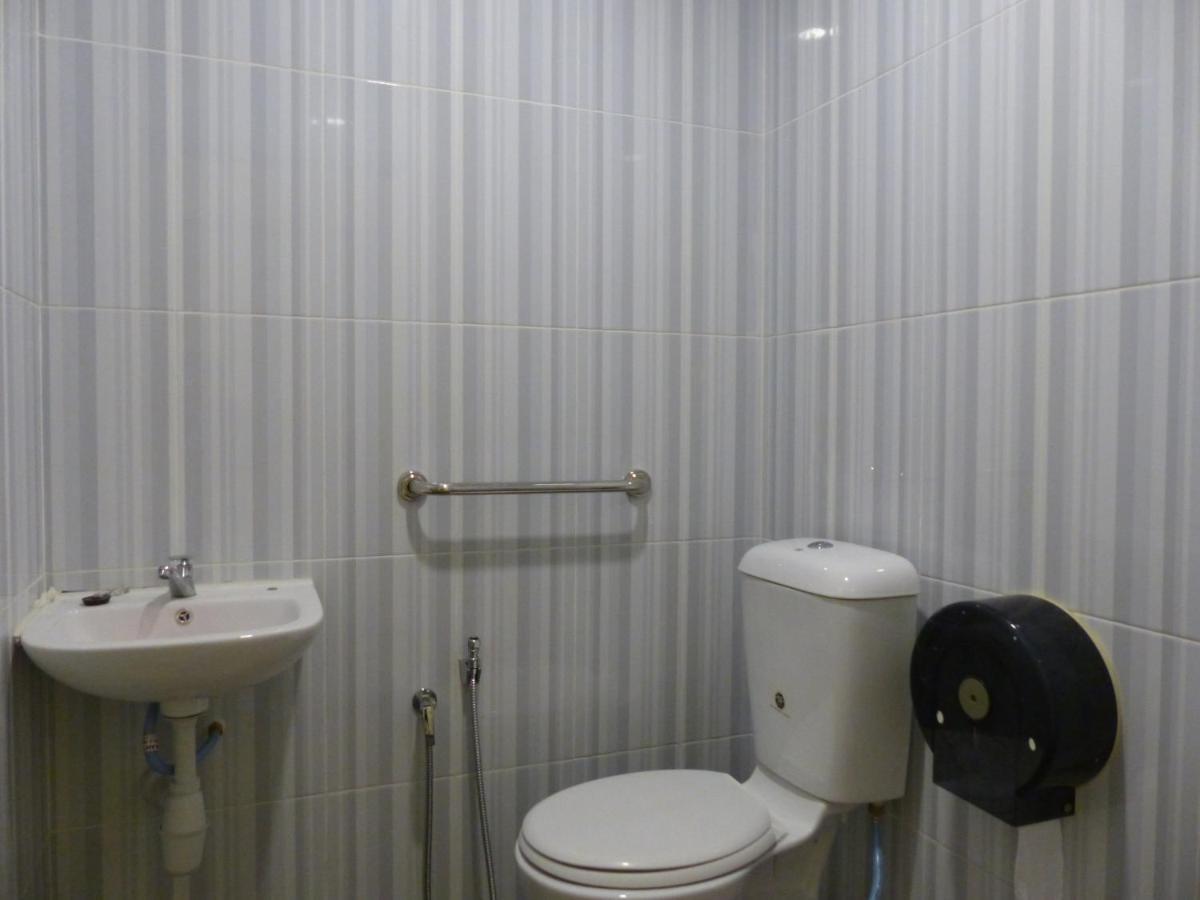 Comma Hotel Bandar Saujana Putra Εξωτερικό φωτογραφία